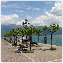 Die Promenade von Gargnano gargnano, gardasee